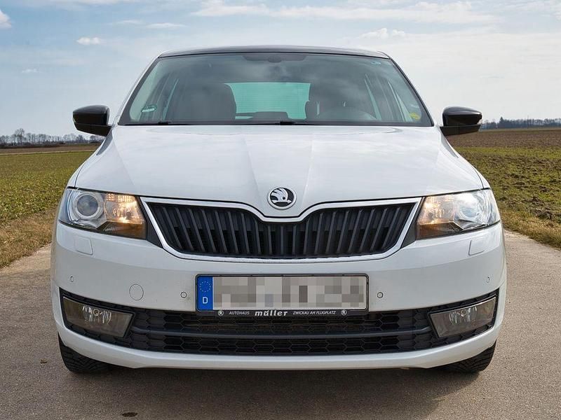 Gebraucht Skoda Rapid 90 PS (66 kW) 2015 Weiß Kleinwagen