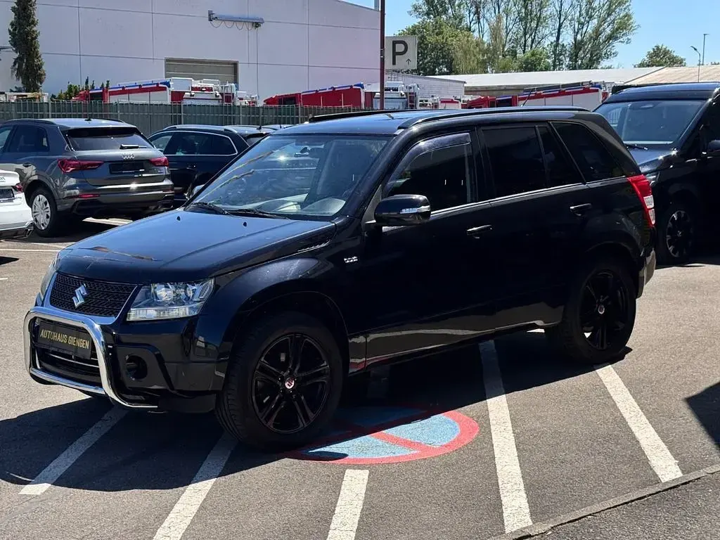 Gebraucht Suzuki Grand Vitara 129 PS (94 kW) 2012 Schwarz SUV