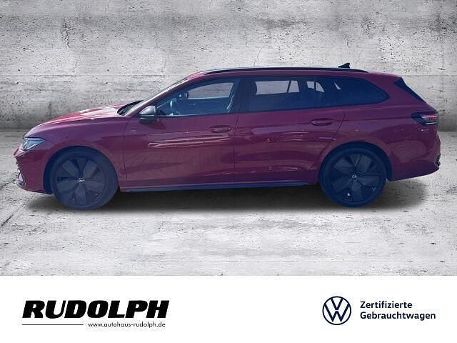 Gebraucht VW Passat R-line 150 PS (110 kW) 2024 Rot Kombi