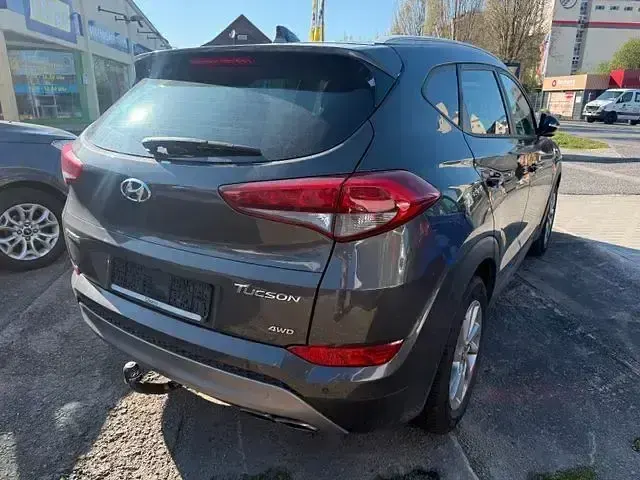 Używany Hyundai Tucson Advantage 177 KM (130 kW) 2017 Szary SUV