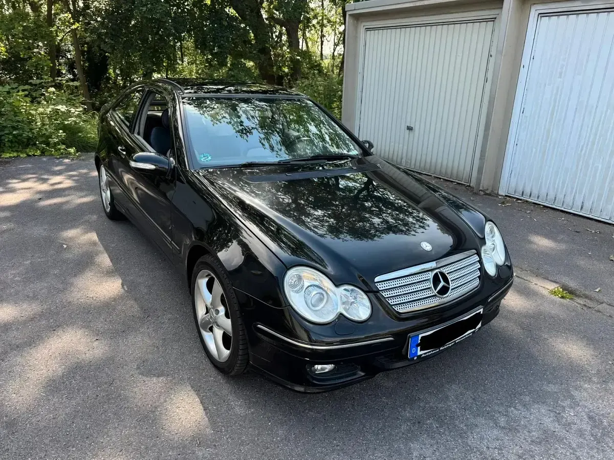 Gebraucht Mercedes C230 204 PS (150 kW) 2007 Schwarz Coupé