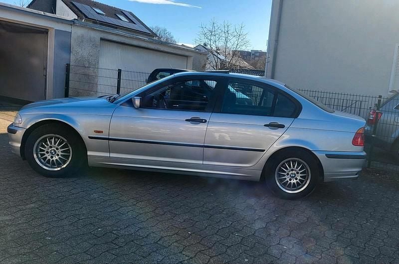 Gebraucht BMW 316 105 PS (77 kW) 2000 Grau Limousine
