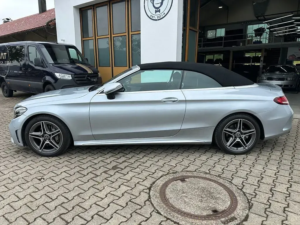 Gebraucht Mercedes C220 AMG 194 PS (142 kW) 2023 Silber Cabrio