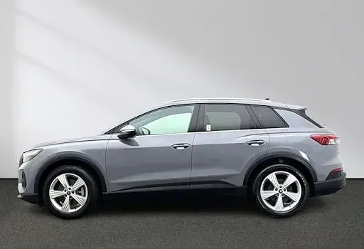 Gebraucht Audi Q4 e-tron Comfort 150 kW (204 PS) 2023 Kieselgrau SUV