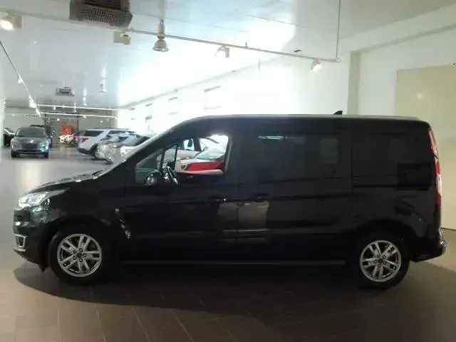 Gebraucht Ford Grand Tourneo Connect Titanium 120 PS (88 kW) 2019 Schwarz Van / Kleinbus