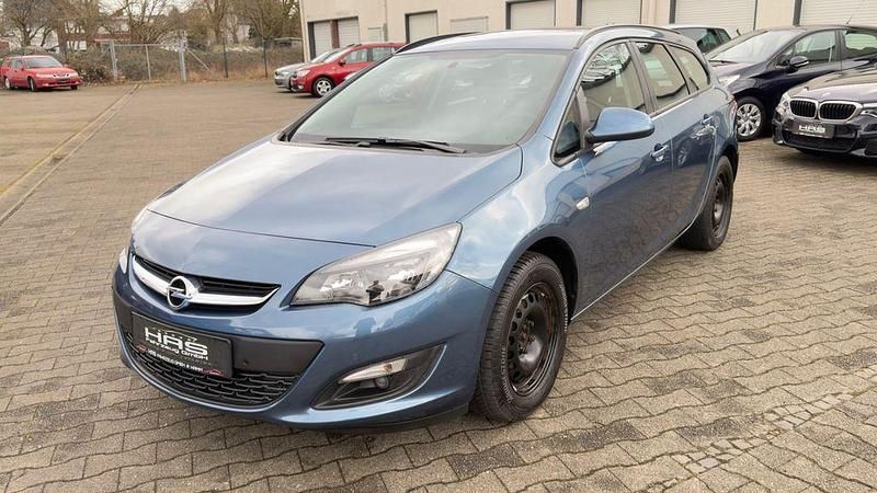 Second-hand Opel Astra Edition 110 CP (80 kW) 2015 Albastru Break