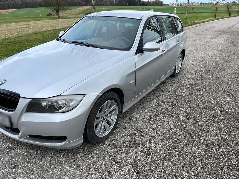 Gebraucht BMW 320 177 PS (130 kW) 2008 Silber Kombi