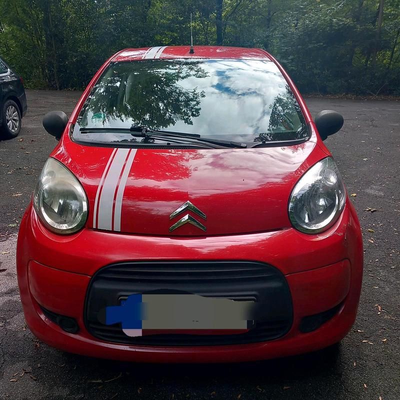 Rot Gebraucht 2009 Citroën C1 Kleinwagen | 2.000 € - Bild 1/4