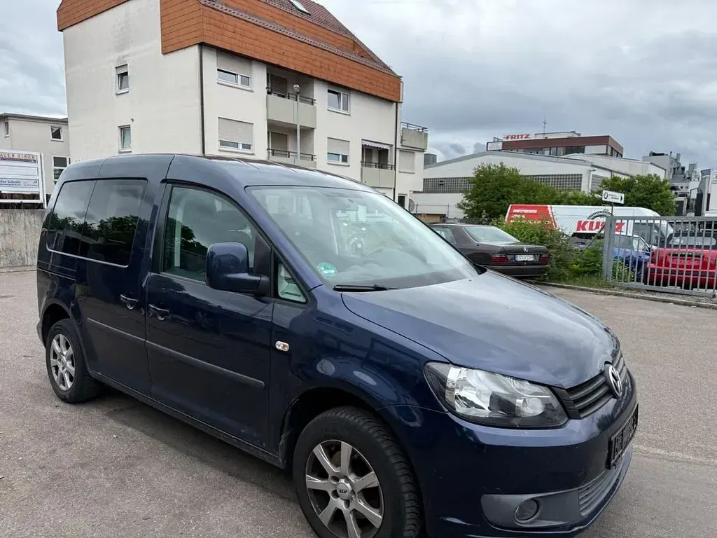 Gebraucht VW Caddy Trendline 109 PS (80 kW) 2011 Blau Van / Kleinbus