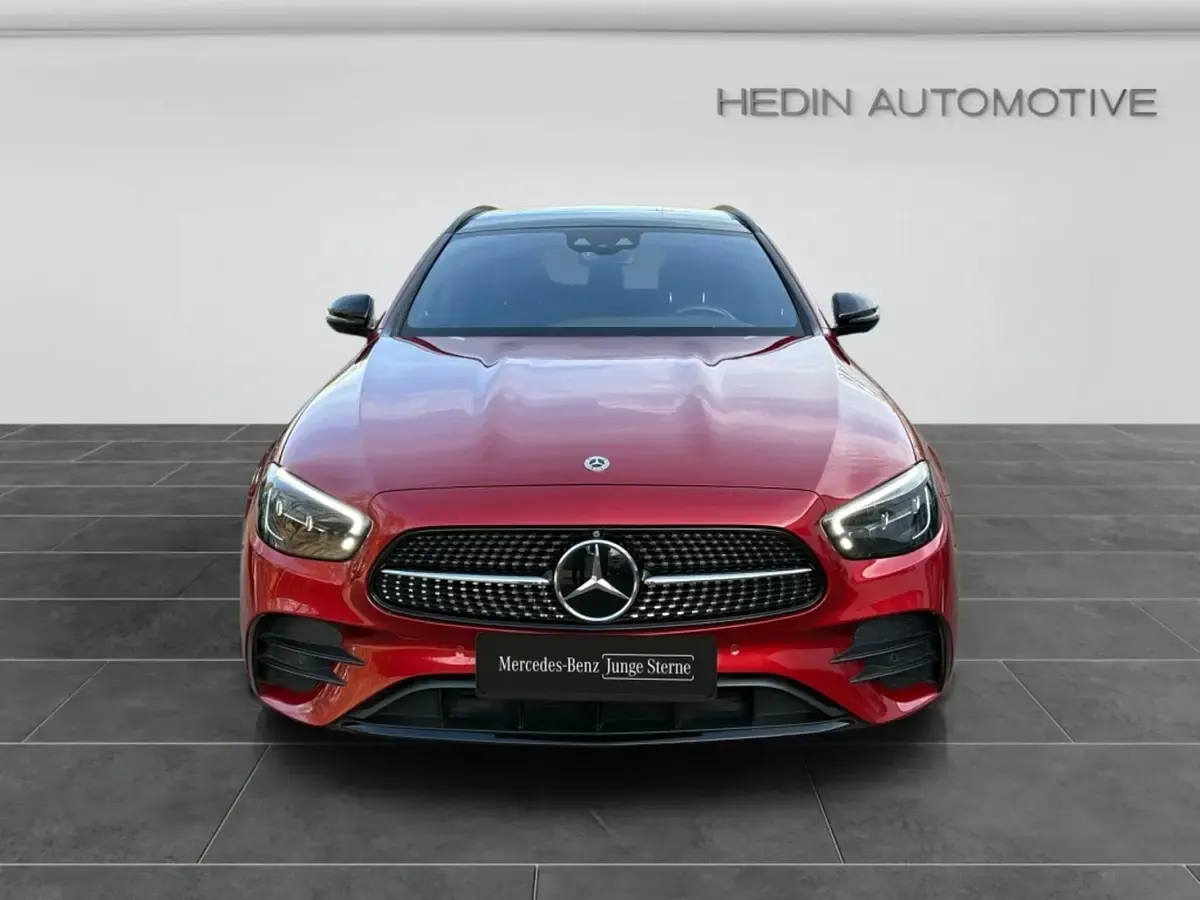 Gebraucht Mercedes E300 AMG 143 PS (105 kW) 2022 Rot Kombi