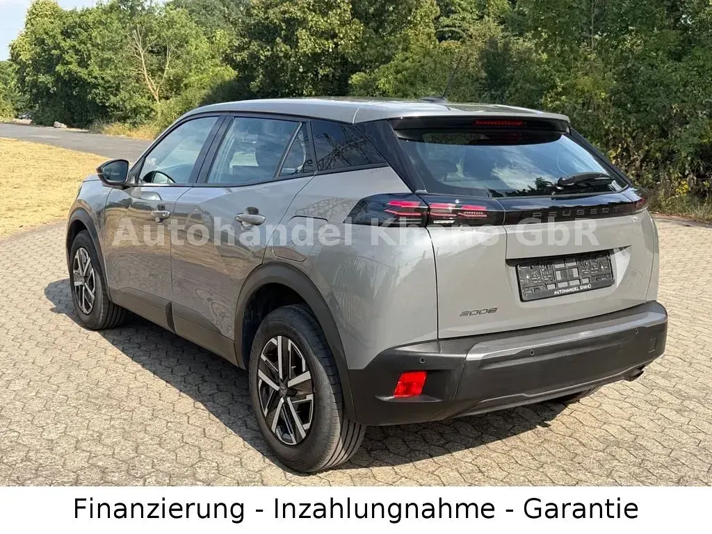 Gebraucht Peugeot 2008 Active 101 PS (74 kW) 2024 Grau SUV