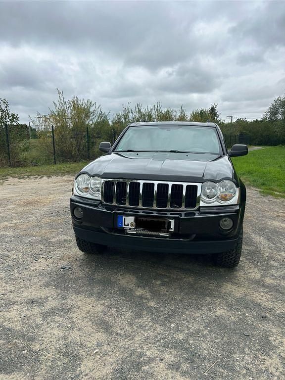Schwarz Gebraucht 2005 Jeep Grand Cherokee Limited SUV | 6.800 € (Fairer Preis) - Bild 1/4