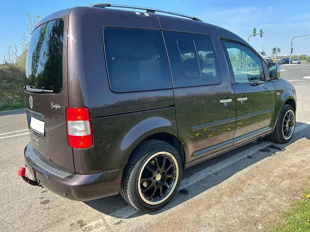 Second-hand VW Caddy Highline 140 CP (102 kW) 2010 Maro Monovolum
