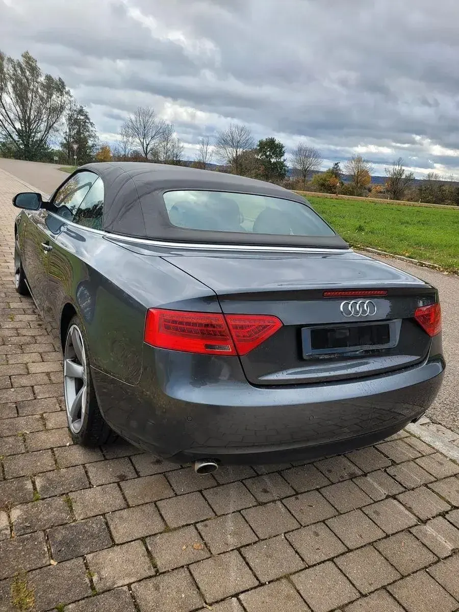 Gebraucht Audi A5 Cabriolet Sport 245 PS (180 kW) 2013 Grau Cabrio