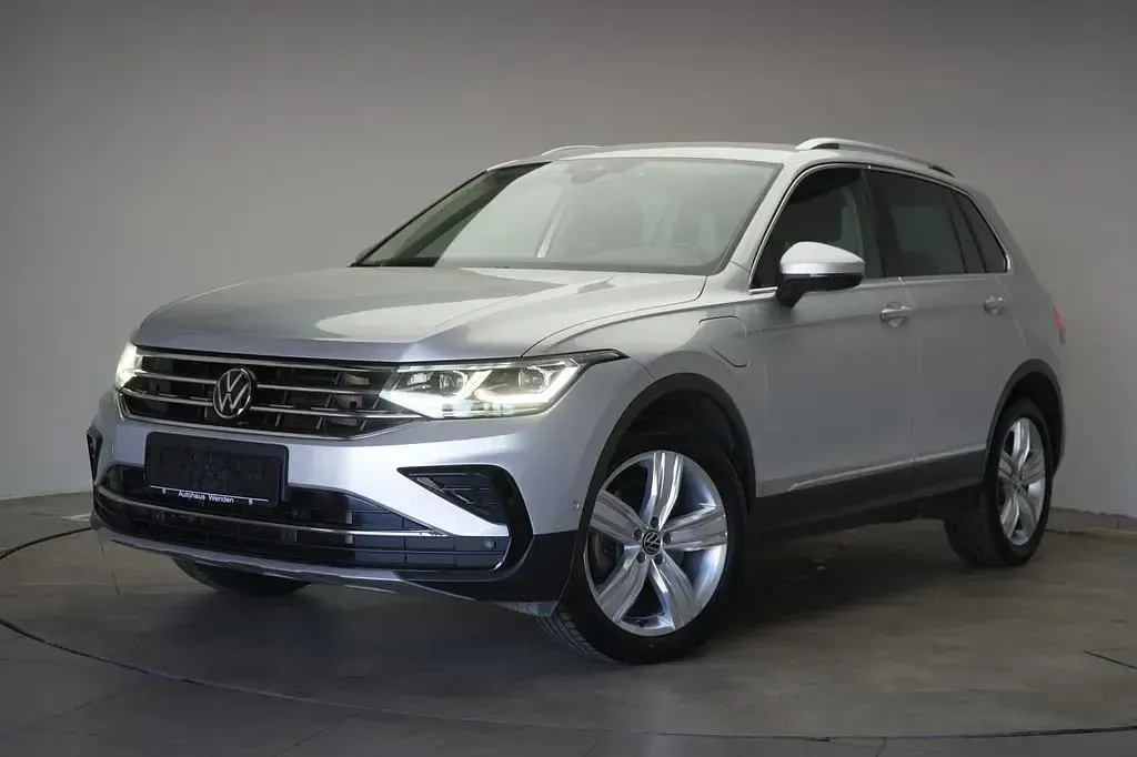 Gebraucht VW Tiguan Elegance 150 PS (110 kW) 2022 Silber SUV