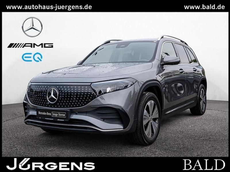 Grau metalliclack mountaingrau Gebraucht 2024 Mercedes EQB300 AMG SUV | 38.680 € (Guter Preis) - Bild 1/4