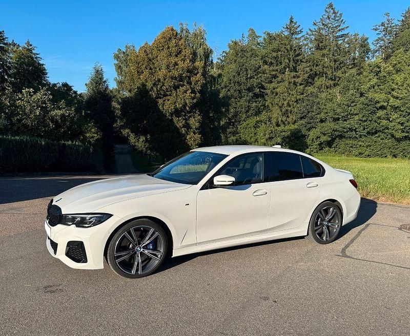 Weiß Gebraucht 2022 BMW M340 M Performance Limousine | 47.995 € (Fairer Preis) - Bild 1/4