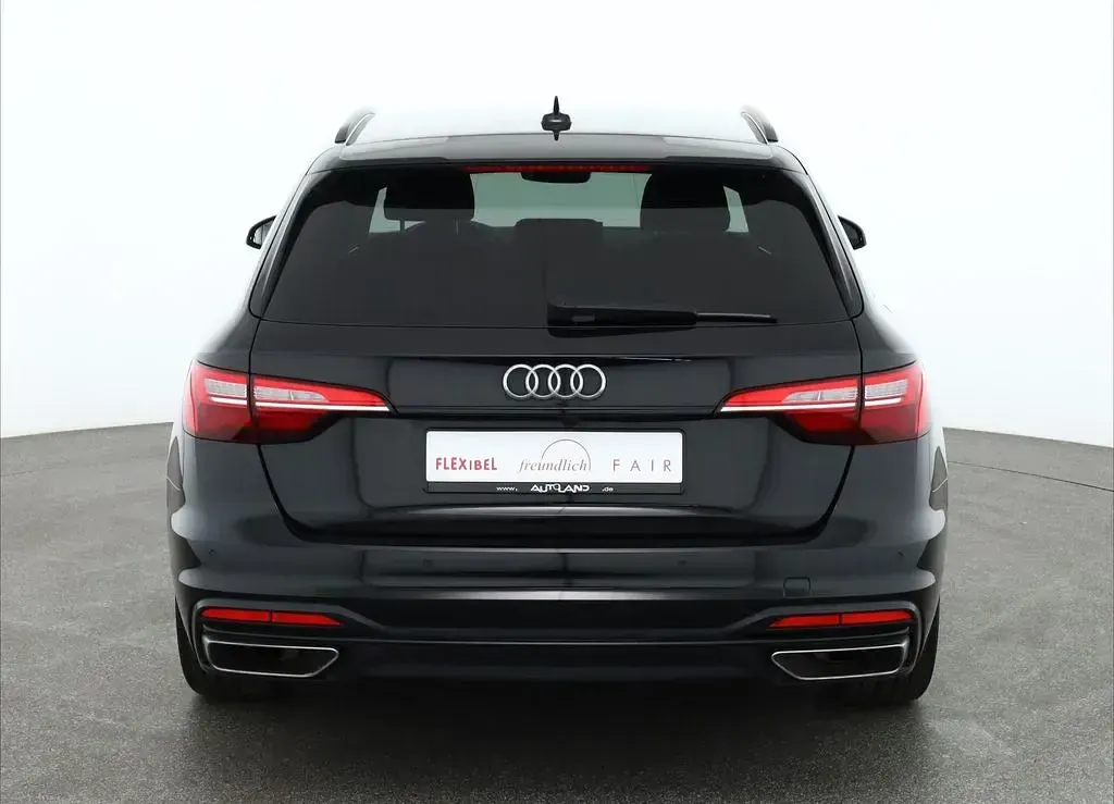 Gebraucht Audi A4 Comfort 204 PS (150 kW) 2023 Schwarz Kombi