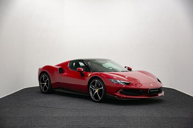 Gebraucht Ferrari 296 829 PS (609 kW) 2022 Rot