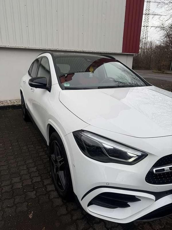 Gebraucht Mercedes GLA220 190 PS (139 kW) 2023 Weiß SUV
