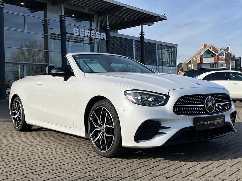 Gebraucht Mercedes E300 AMG 265 PS (194 kW) 2022 Weiß Cabrio