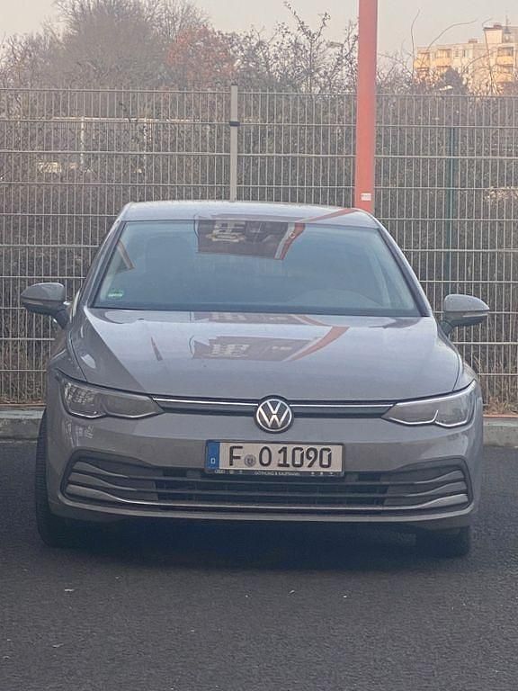 Gebraucht VW Golf VIII Move 150 PS (110 kW) 2024 Grau Limousine