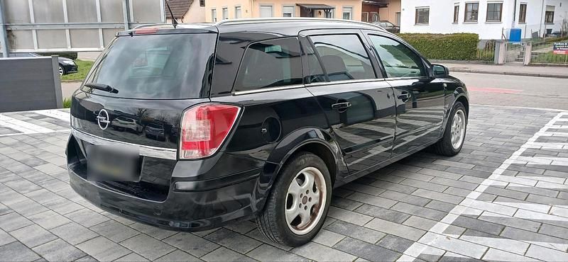Usata Opel Astra 100 CV (73 kW) 2009 Nero Station wagon