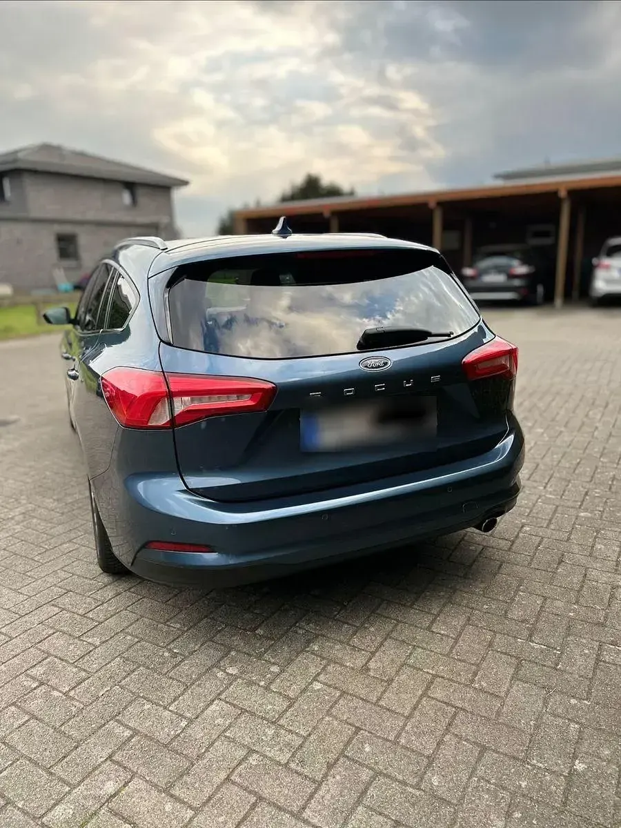 Używany Ford Focus Titanium 150 KM (110 kW) 2018 Niebieski Kombi