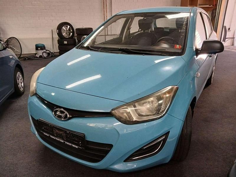 Blau Gebraucht 2014 Hyundai i20 Classic Kleinwagen | 3.500 € (Fairer Preis) - Bild 1/3