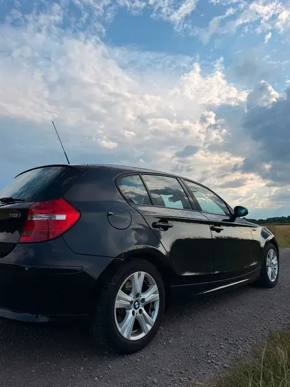 Gebraucht BMW 118 143 PS (105 kW) 2007 Schwarz Kleinwagen