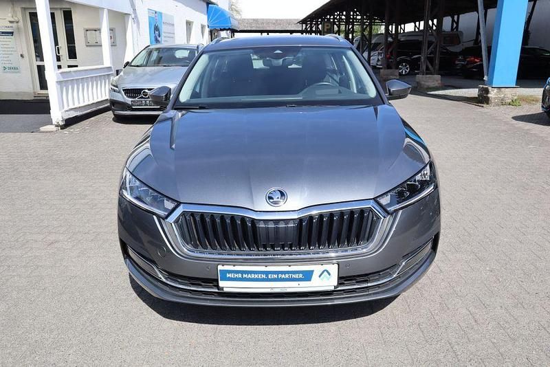 Gebraucht Skoda Octavia Style 150 PS (110 kW) 2022 Graphite grey metallic Kombi