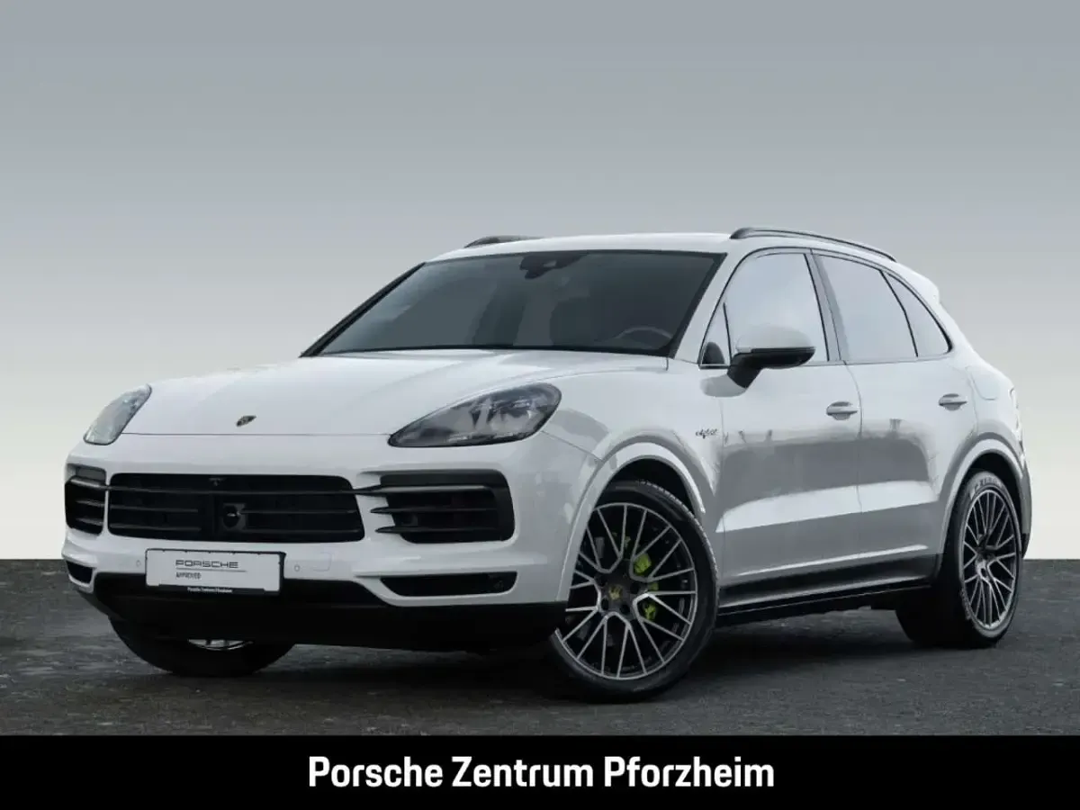 Second-hand Porsche Cayenne 462 CP (339 kW) 2018 Alb SUV