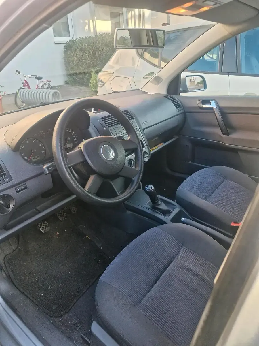 Gebraucht VW Polo 75 PS (55 kW) 2003 Silber Kleinwagen