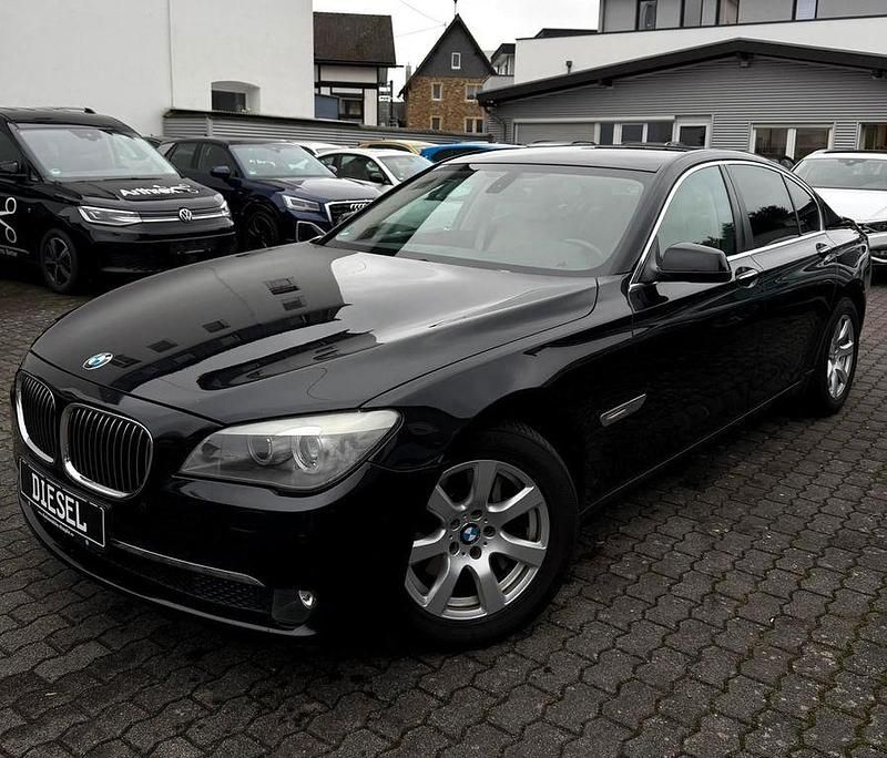 Gebraucht BMW 730 245 PS (180 kW) 2012 Schwarz Limousine