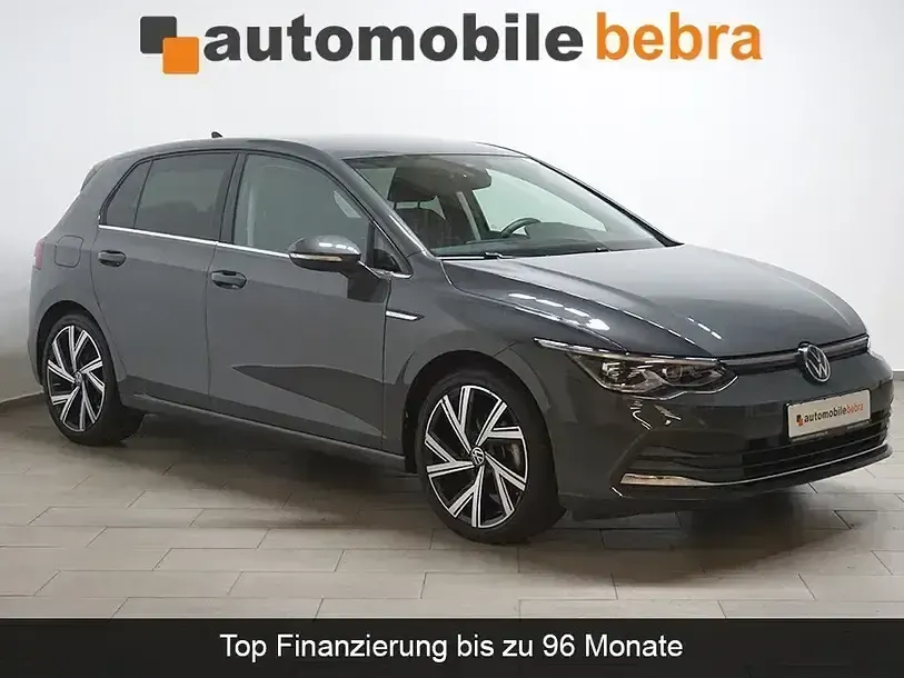 Gebraucht VW Golf VIII Style 150 PS (110 kW) 2022 Delfingrau Limousine