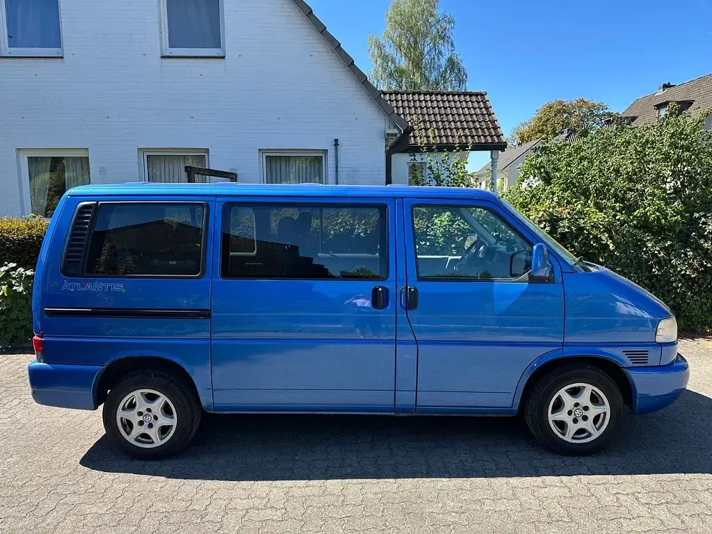 Gebraucht VW T4 102 PS (75 kW) 2002 Blau Van