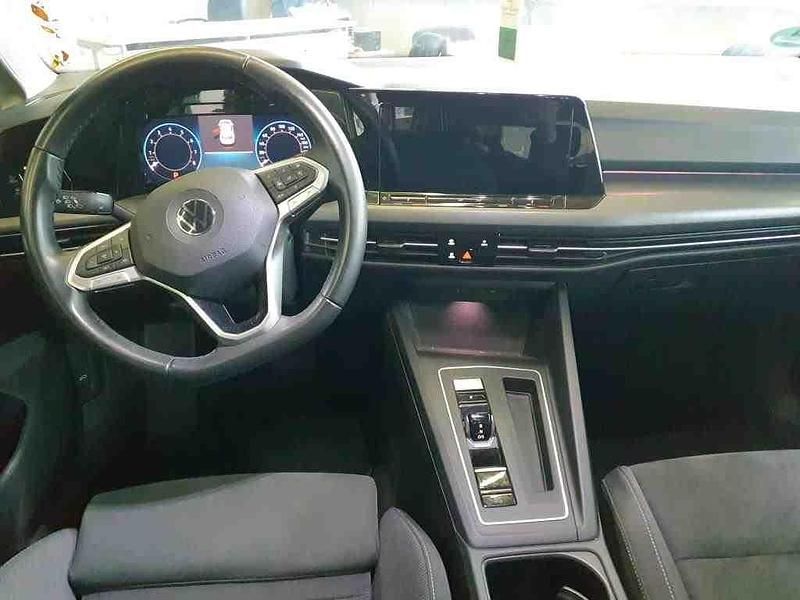 Gebraucht VW Golf VIII Style 150 PS (110 kW) 2022 Limonengelb Limousine