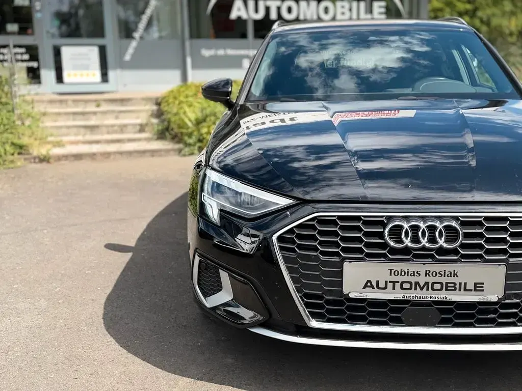 Gebraucht Audi A3 Ambiente 150 PS (110 kW) 2020 Schwarz Limousine