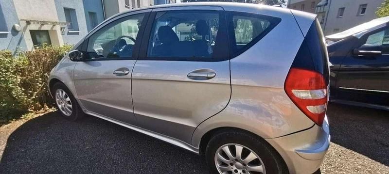 Grau Gebraucht 2007 Mercedes A150 Kleinwagen | 1.599 € (Guter Preis) - Bild 1/4