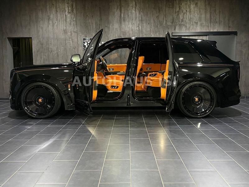 Neu Rolls Royce Cullinan 600 PS (441 kW) 2025 Schwarz SUV