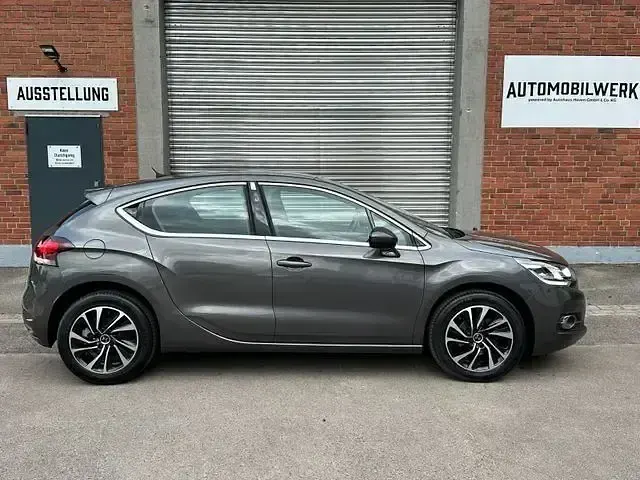 Gebraucht DS Automobiles DS4 131 PS (96 kW) 2017 Grau Kleinwagen