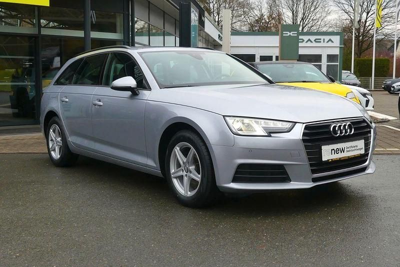Gebraucht Audi A4 Basis 150 PS (110 kW) 2018 Silber Kombi
