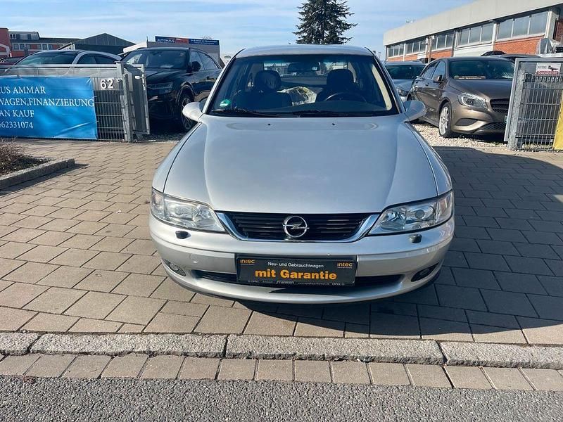Gebraucht Opel Vectra 101 PS (74 kW) 2001 Silber Limousine