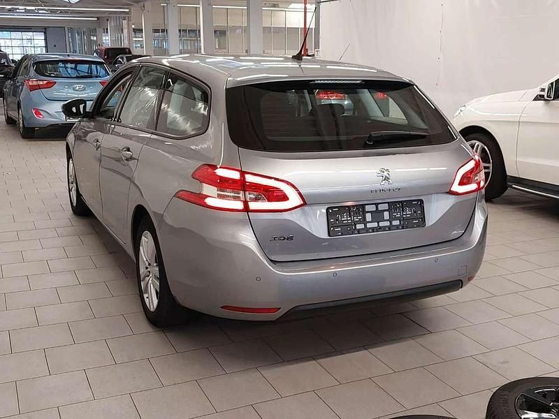 Gebraucht Peugeot 308 131 PS (96 kW) 2019 Lack grau artense/metallic Coupé