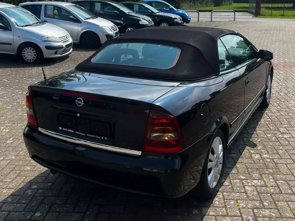 Gebraucht Opel Astra 101 PS (74 kW) 2002 Schwarz Cabrio