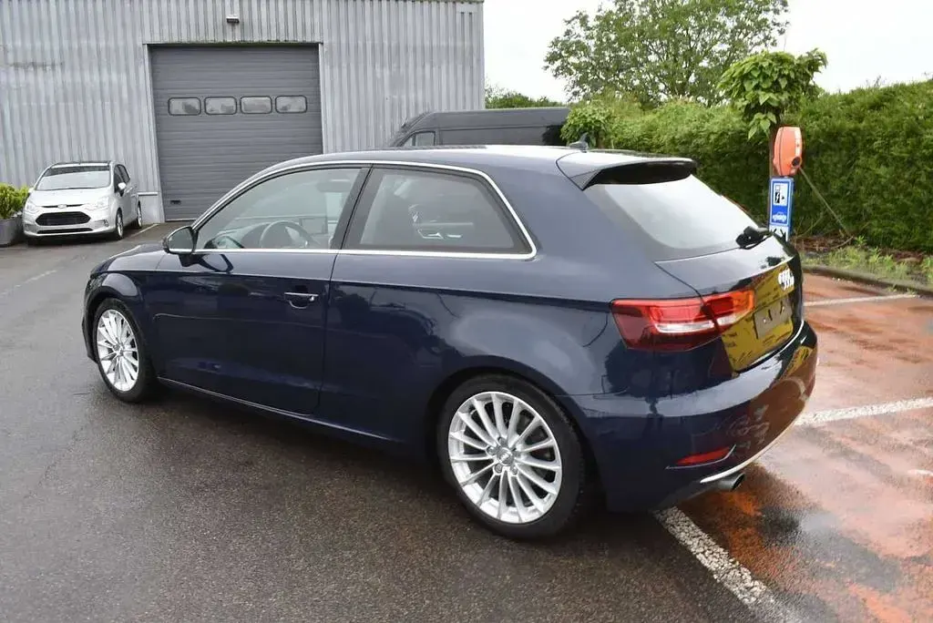Gebraucht Audi A3 Design 110 PS (80 kW) 2017 Blau Limousine