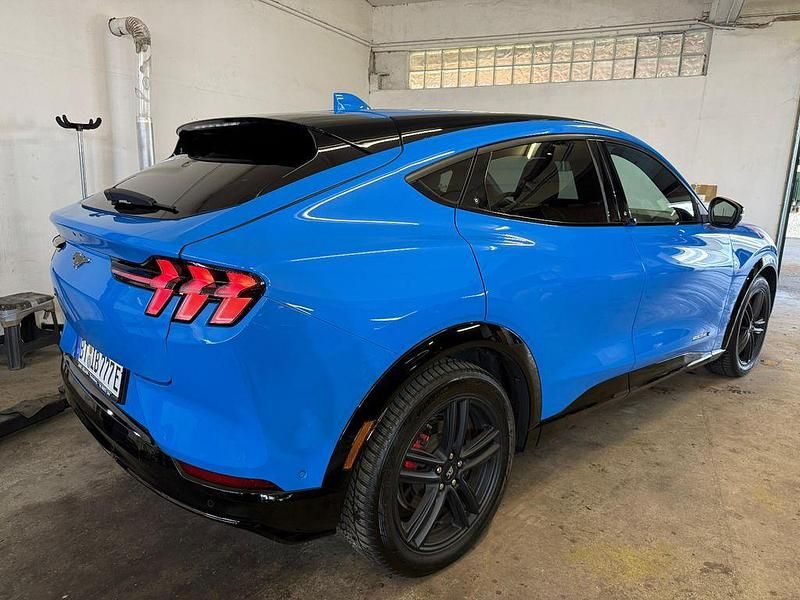 Gebraucht Ford Mustang Mach-E 258 kW (351 PS) 2022 Blau SUV