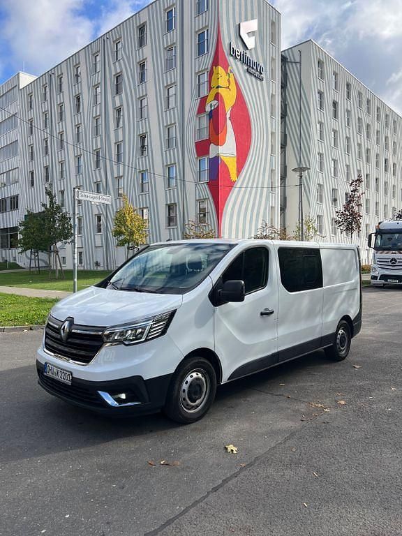 Weiß Gebraucht 2023 Renault Trafic Van | 23.800 € - Bild 1/4