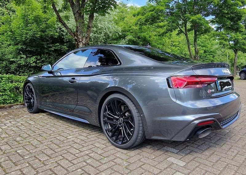 Grau Gebraucht 2022 Audi RS5 Sport Coupé | 66.666 € (Fairer Preis) - Bild 1/4