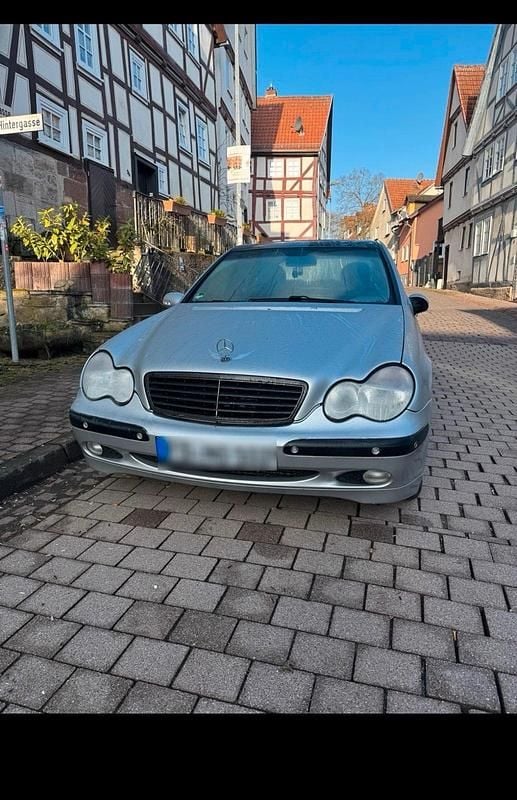 Gebraucht Mercedes C220 143 PS (105 kW) 2003 Silber Limousine